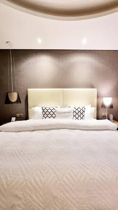 Gorgeous Paramount Apt A682 Dubai United Arab Emirates